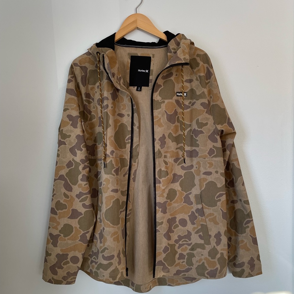 Hurley camo wind breaker